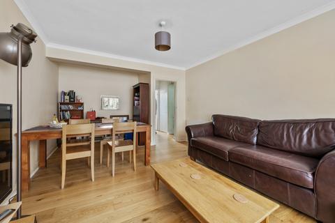 2 bedroom apartment to rent, Toby Way, Surbiton KT5
