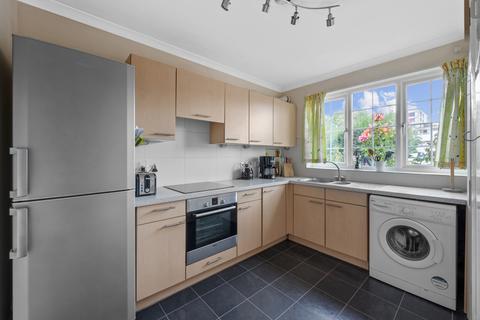 2 bedroom apartment to rent, Toby Way, Surbiton KT5