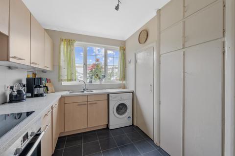 2 bedroom apartment to rent, Toby Way, Surbiton KT5
