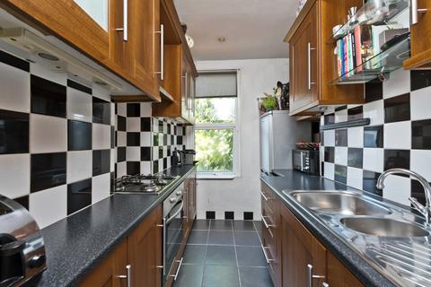 2 bedroom apartment for sale, Merton Road, London SW19