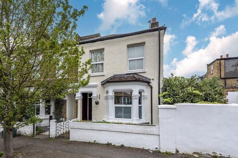 2b Goodenough Road, London, SW19 3QW