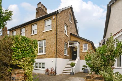 25 Griffiths Road, London, SW19 1SP
