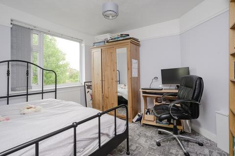131 Mostyn Road, London, SW19 3LS