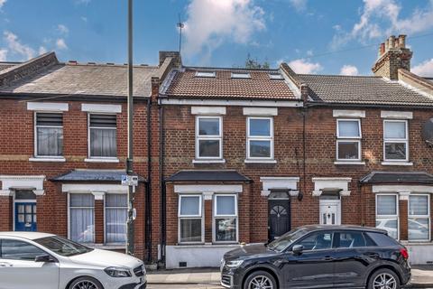 3 bedroom terraced house for sale, Haydons Road, London SW19