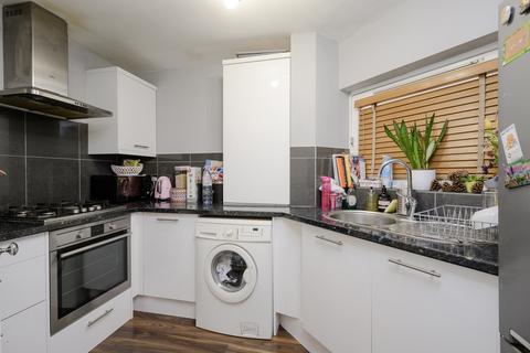 2 bedroom apartment for sale, Trinity Road, London SW19