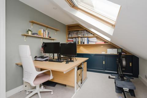 10 Boscombe Road, London, SW19 3AX