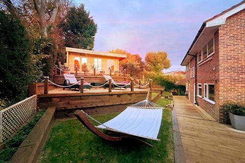 4 bedroom detached house for sale, Warlingham CR6