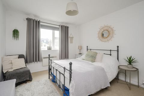 3 bedroom apartment for sale, Florence Road, London SW19