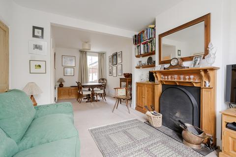10 William Road, London, SW19 3PL