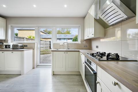66 Faraday Road, London, SW19 8PD