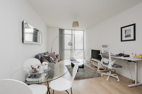 1 bedroom apartment for sale, Durnsford Road, London SW19