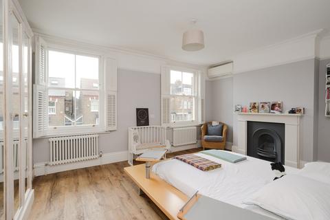4 Courthope Villas, London, SW19 4EH