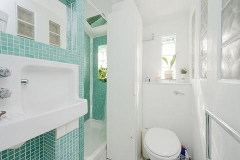 Studio for sale, Queens Road, London SW19