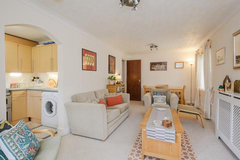 2 bedroom apartment for sale, Kipling Drive, London SW19