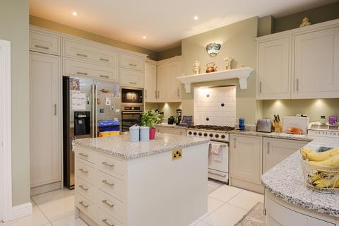 18 Cliveden Road, London, SW19 3RB