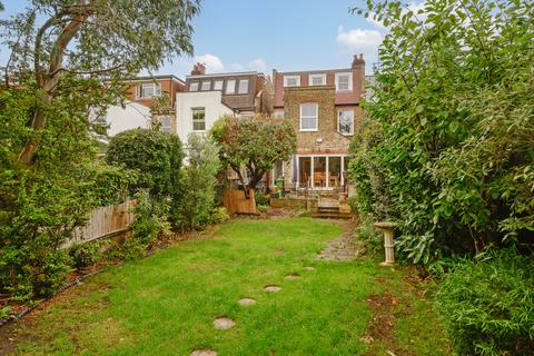 18 Cliveden Road, London, SW19 3RB