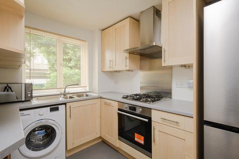 8 North Road, London, SW19 1AG