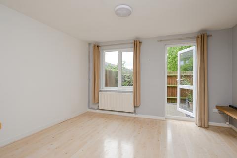 8 North Road, London, SW19 1AG