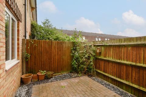 8 North Road, London, SW19 1AG
