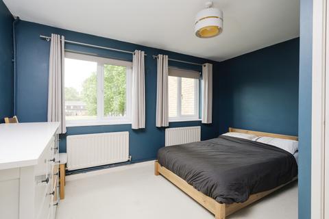 8 North Road, London, SW19 1AG