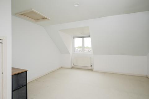 8 North Road, London, SW19 1AG