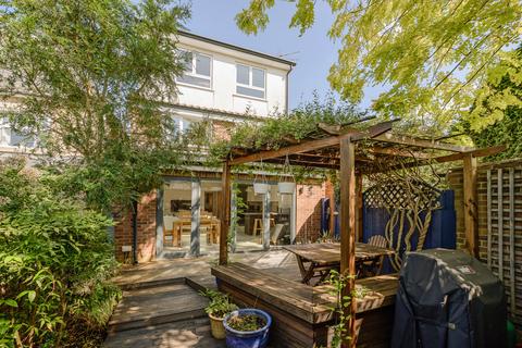 14 New Road, Kingston Upon Thames, KT2 6AP