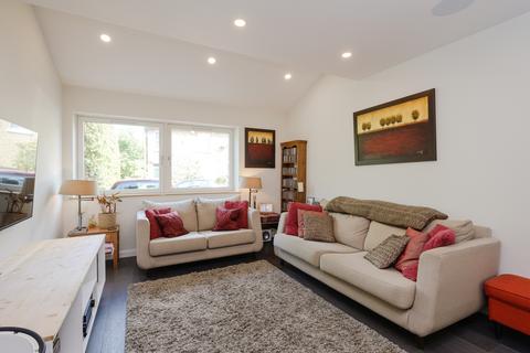 14 New Road, Kingston Upon Thames, KT2 6AP