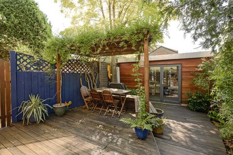 14 New Road, Kingston Upon Thames, KT2 6AP