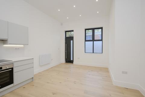 1 bedroom apartment for sale, Kingston Road, London SW20