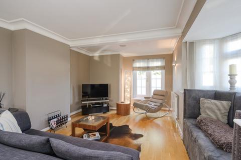 3 bedroom end of terrace house for sale, Cambisgate, London SW19