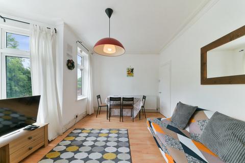 51a Approach Road, London, SW20 8BA