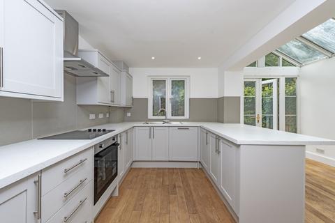 15 Thurstan Road, London, SW20 0EB