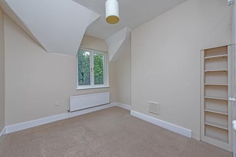 15 Thurstan Road, London, SW20 0EB