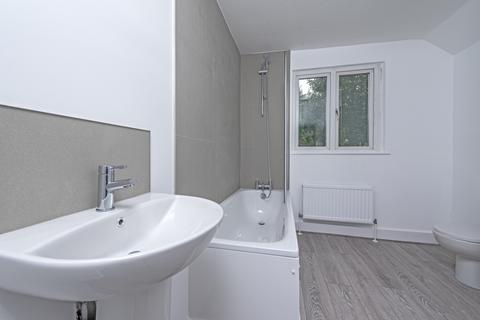 15 Thurstan Road, London, SW20 0EB