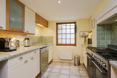 2 bedroom terraced house for sale, Thornton Road, Wimbledon SW19