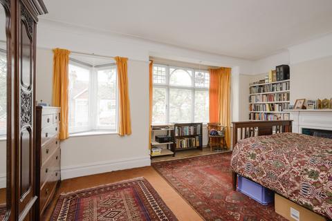 20 Midmoor Road, London, SW19 4JD