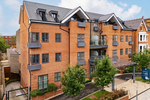 2 bedroom apartment for sale, Ridgmount Apartments, London SW19