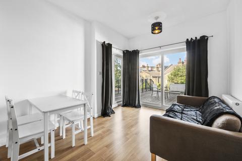 2 bedroom apartment to rent, Leopold Road, London SW19