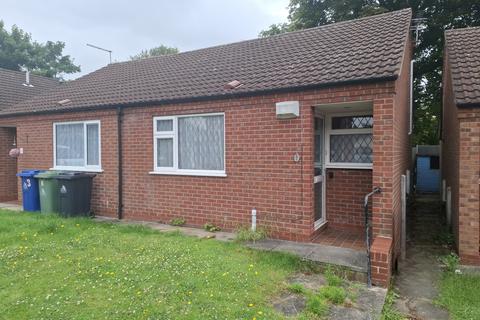 1 bedroom semi-detached bungalow for sale, Phillips Lane, DN37