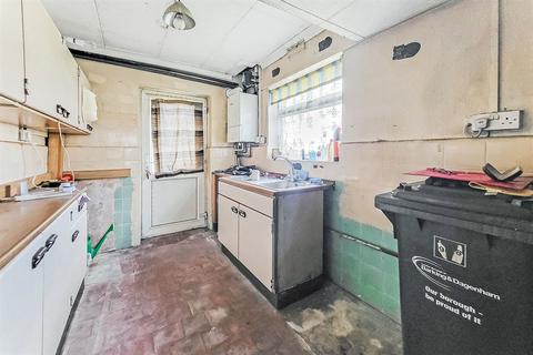 98 Ballards Road, Dagenham, RM10 9AB