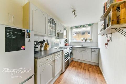 23 Tarbert Walk, London, E1 0EE
