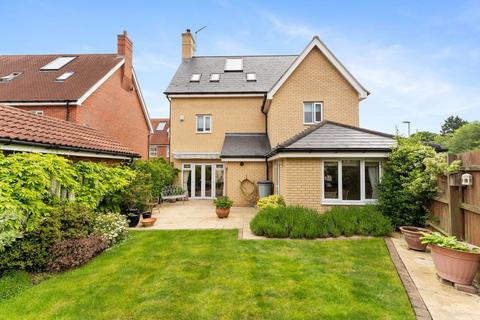 5 bedroom detached house for sale, Chapmans Close, Dunmow CM6