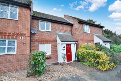 2 Ash Grove, Dunmow, CM6 1QY