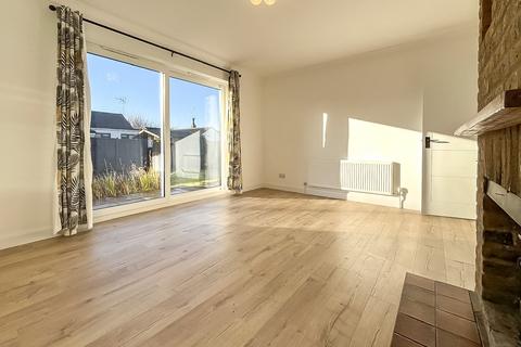 2 bedroom bungalow to rent, Guelphs Lane, Dunmow CM6