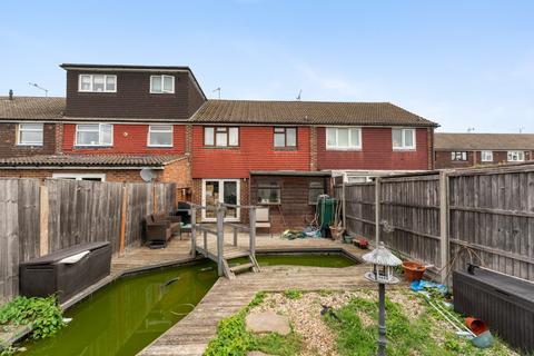 71 Elmbridge, Harlow, CM17 0JY