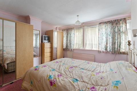 71 Elmbridge, Harlow, CM17 0JY