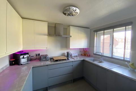 14 Holmes Meadow, Harlow, CM19 5SG