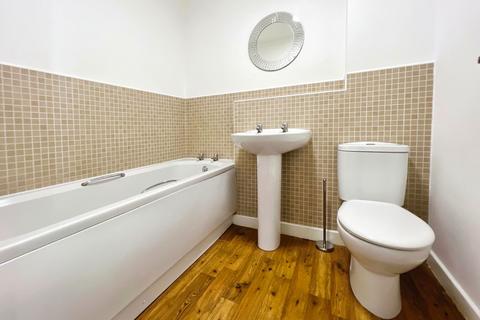 33 Waggon Road, Leeds, LS10 4GN