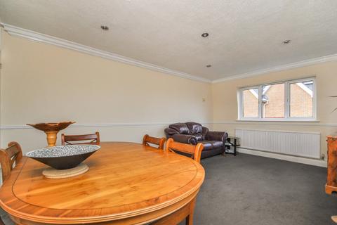 2 bedroom penthouse for sale, Kings Head Court, Sawbridgeworth CM21