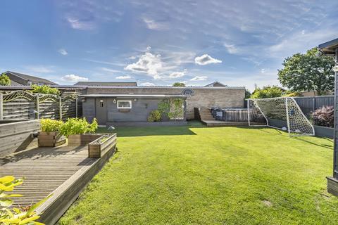 15 Broomfields, Hatfield Heath, Bishop's Stortford, CM22 7EJ